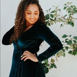 Baltic Born Esmeralda Long-Sleeve Velvet Wrap in JADE